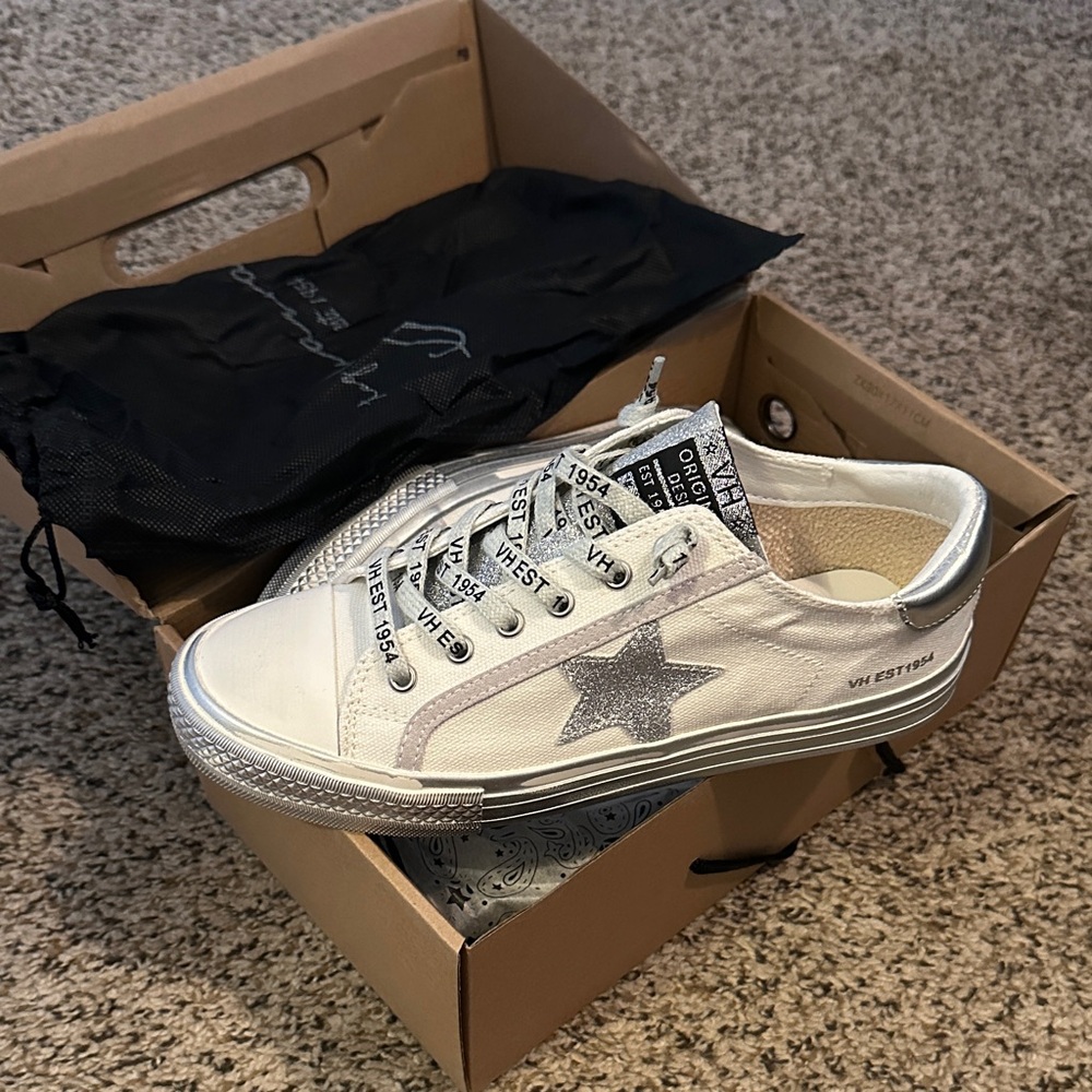 Vintage Havana White and Silver Sneakers